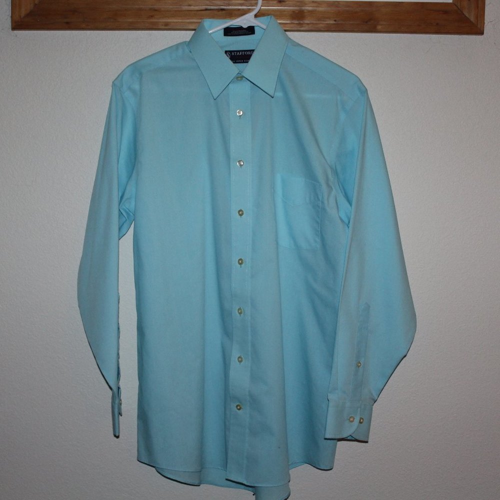 Stafford Men's Classic Fit Long Sleeve Dress Shirt
